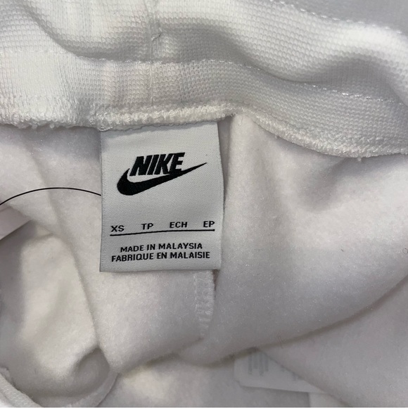 Nike oversized fit mid rise joggers size XS - Picture 9 of 11